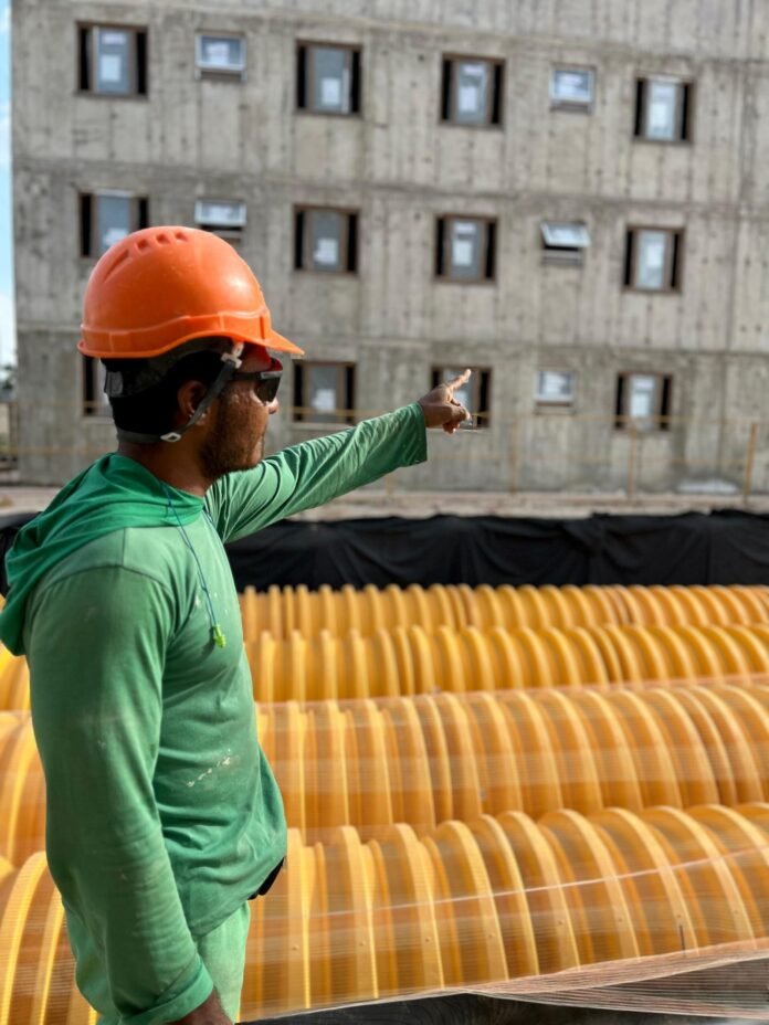 305E017D-0F67-4B98-AE66-B8741CE49A52